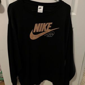 Nike Women’s Black Club Fleece Glitter Crewneck Sweatshirt
